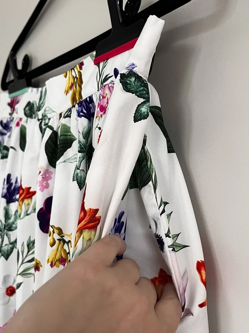 Unique Vintage White Floral Tiered Midi Skirt - Picture 4 of 8